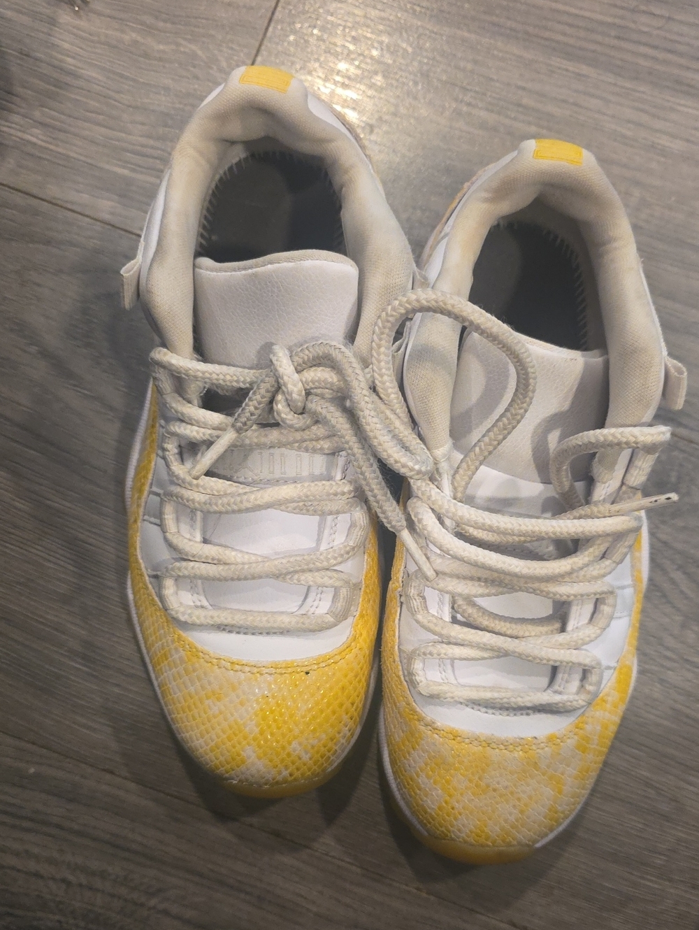 Jordan WOMENS AIR JORDAN 11 LOW WMNS "Yellow Snakeskin"